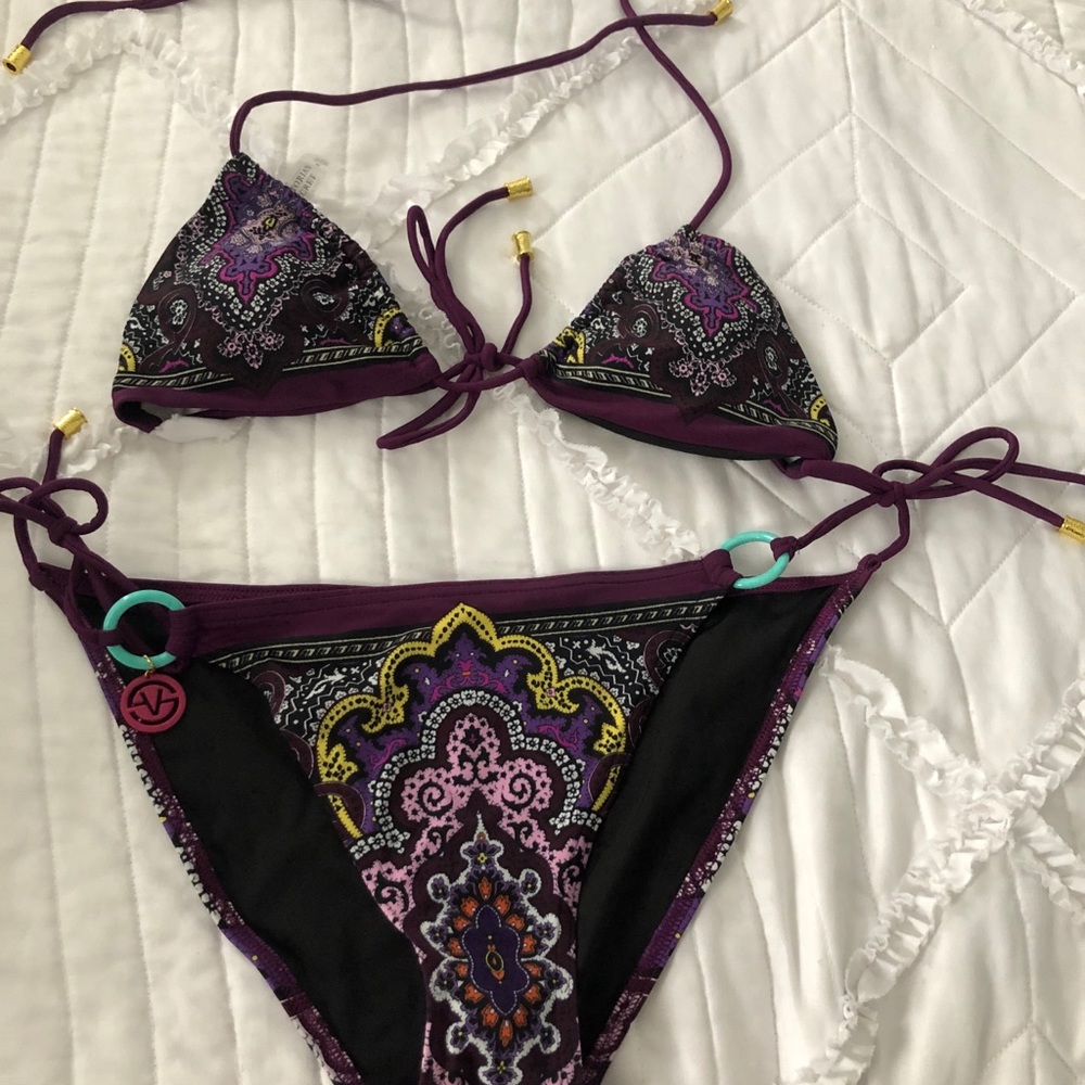 VS bikini